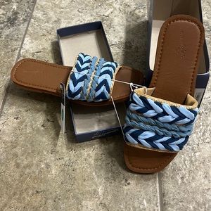 NWT womens size 8 sandals